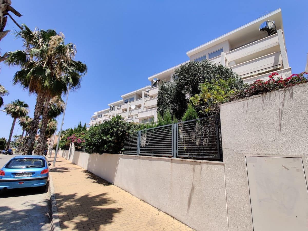 3 soverom Leilighet til leie i Denia med svømmebasseng garasje - € 900 (Ref: 3664756)