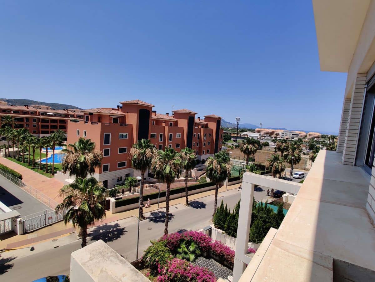 3 soverom Leilighet til leie i Denia med svømmebasseng garasje - € 900 (Ref: 3664756)