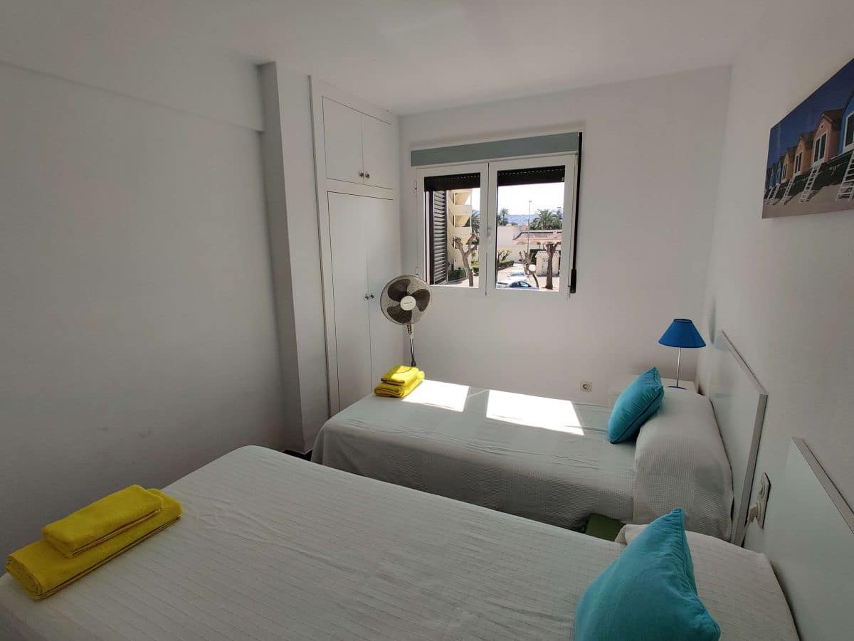 3 bedroom Apartment for rent in Denia with pool garage - € 650 (Ref: 4059488)