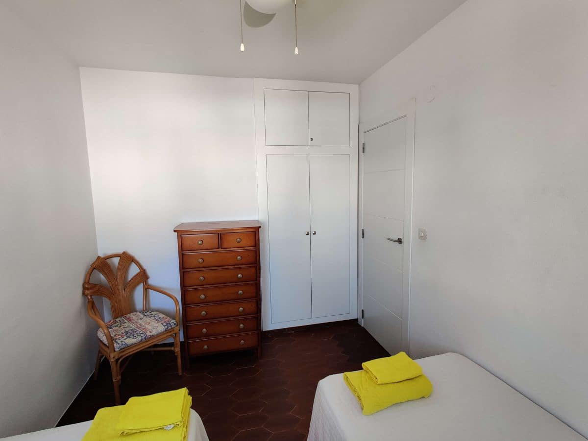 3 bedroom Apartment for rent in Denia with pool garage - € 650 (Ref: 4059488)