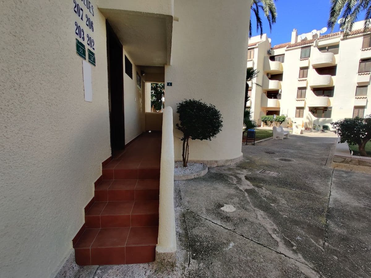 3 bedroom Apartment for rent in Denia with pool garage - € 650 (Ref: 4059488)