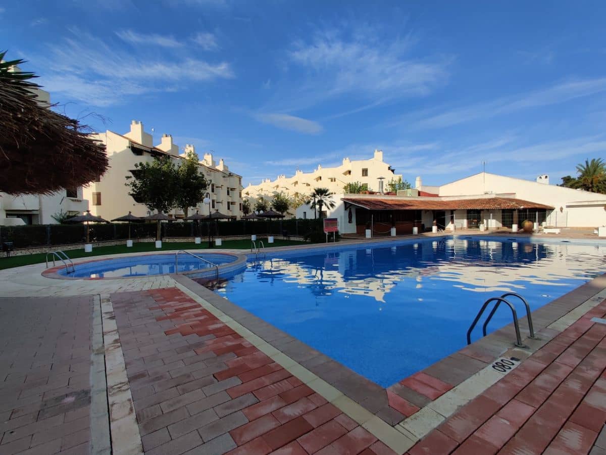3 bedroom Apartment for rent in Denia with pool garage - € 650 (Ref: 4059488)