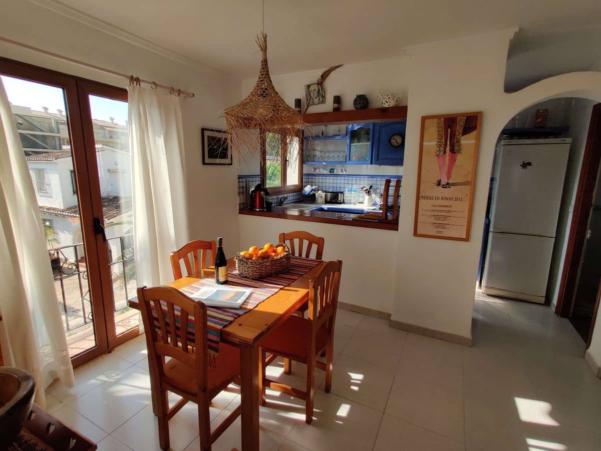 Villa/Maison de 3 chambres à louer à Denia avec garage - 1 300 € (Ref: 4240610)