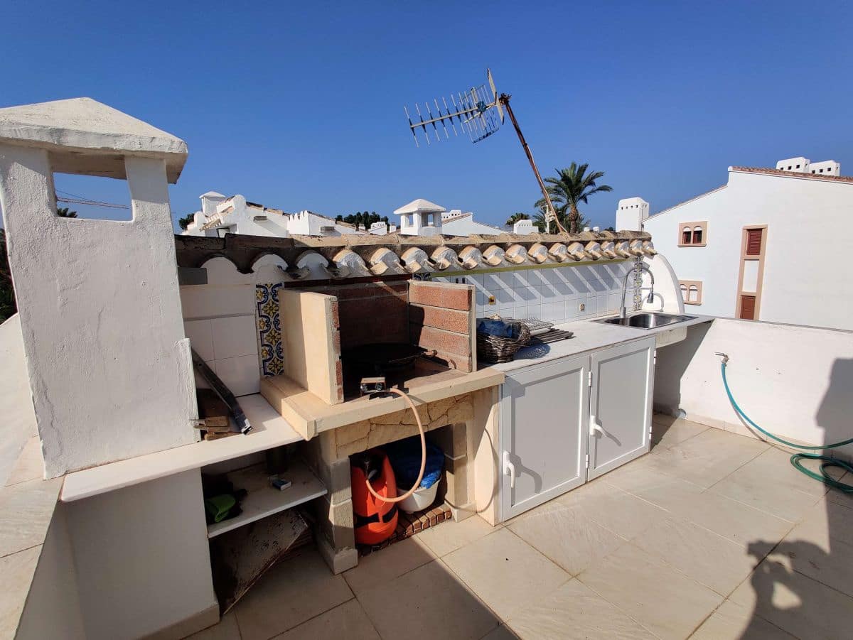 Villa/Maison de 3 chambres à louer à Denia avec garage - 1 300 € (Ref: 4240610)