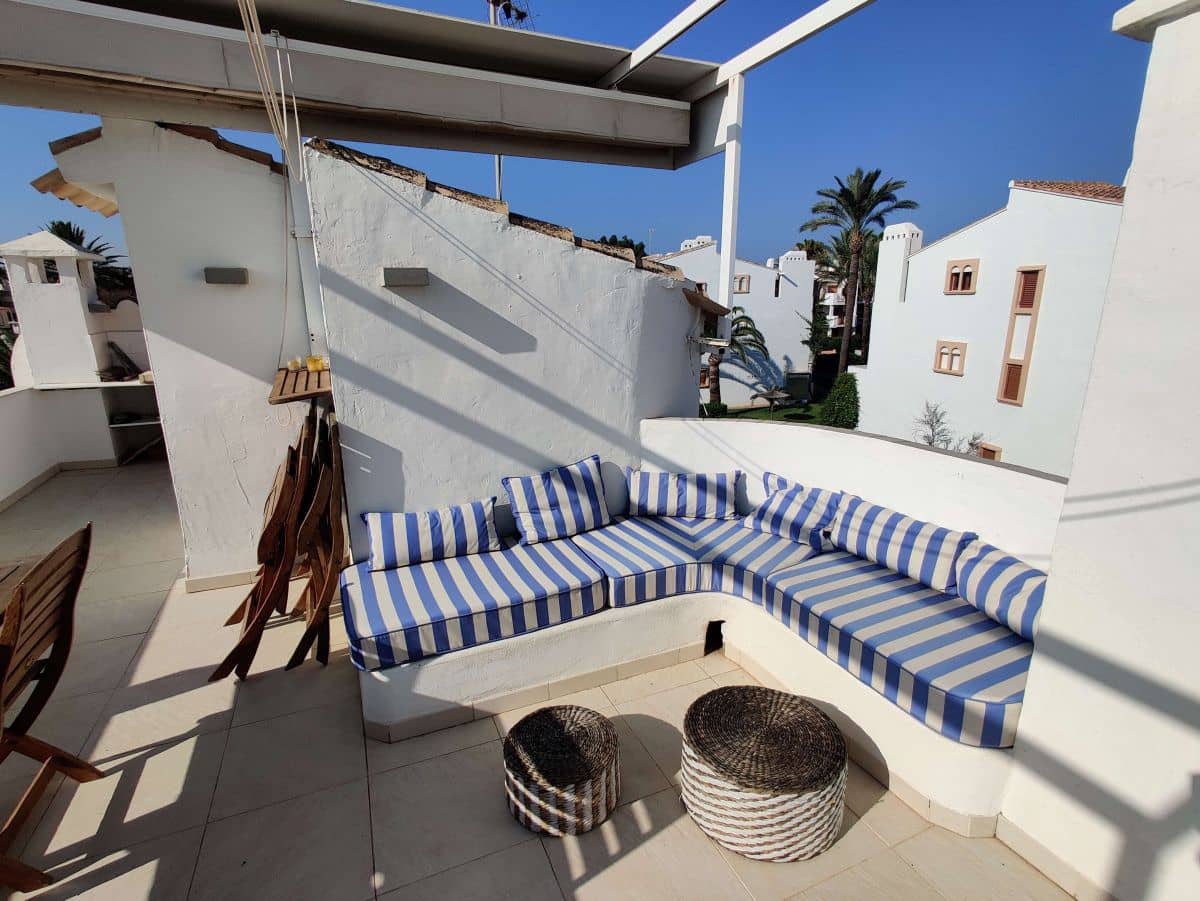 Villa/Maison de 3 chambres à louer à Denia avec garage - 1 300 € (Ref: 4240610)