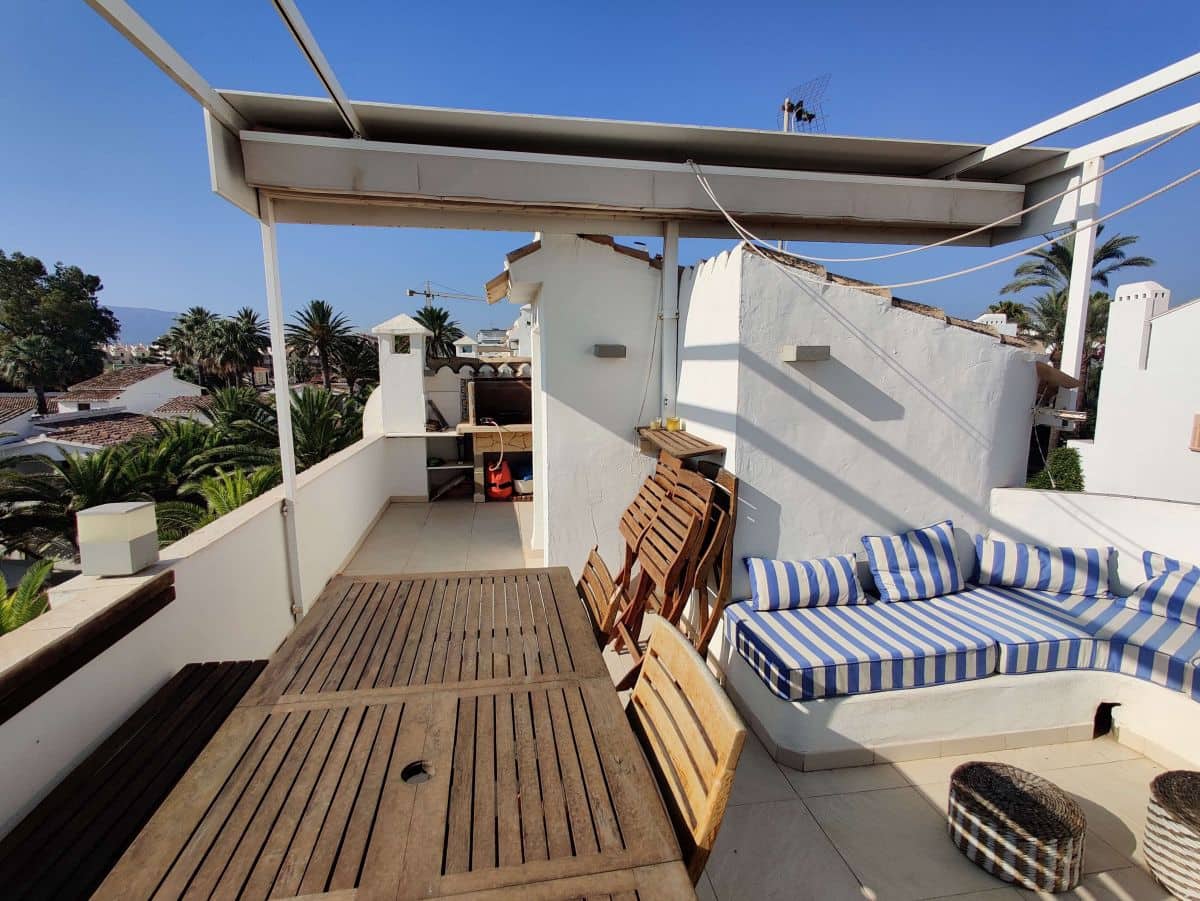 Villa/Maison de 3 chambres à louer à Denia avec garage - 1 300 € (Ref: 4240610)