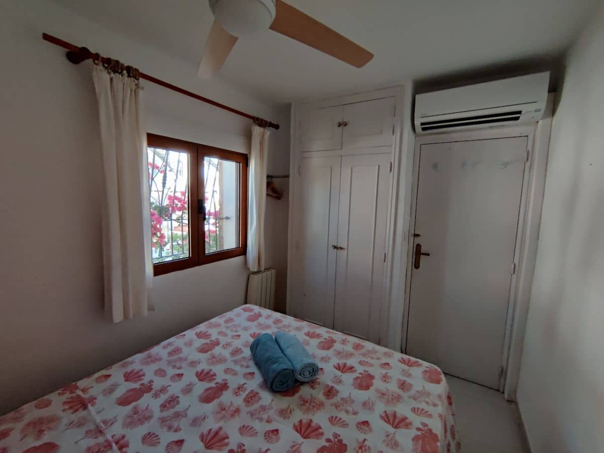 Villa/Maison de 3 chambres à louer à Denia avec garage - 1 300 € (Ref: 4240610)