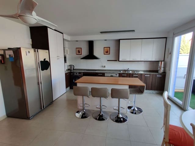 3 makuuhuone Omakotitalo vuokrattavana paikassa Dénia mukana uima-altaan 
autotalli - 1 000 € (Ref: 4241918)