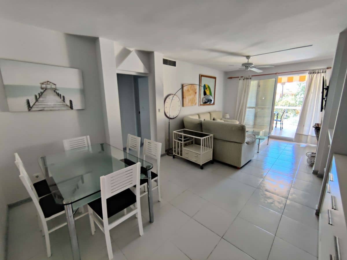 Apartamento de 2 habitaciones en Dénia en alquiler con piscina garaje - 825 € (Ref: 4741394)