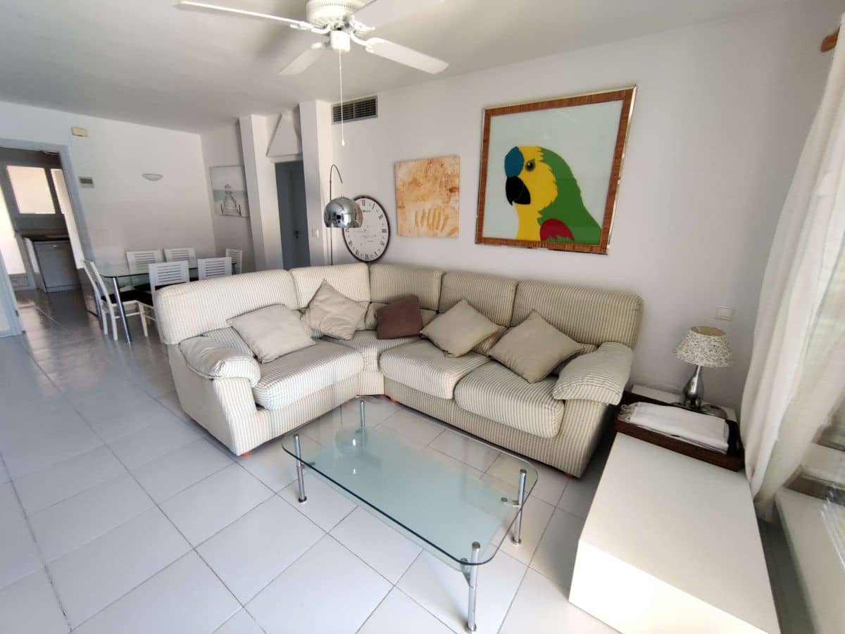 Apartamento de 2 habitaciones en Dénia en alquiler con piscina garaje - 825 € (Ref: 4741394)