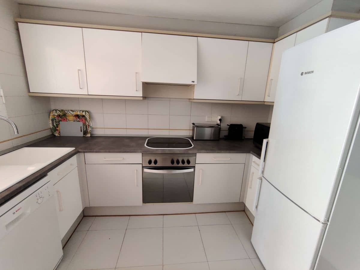 Apartamento de 2 habitaciones en Dénia en alquiler con piscina garaje - 825 € (Ref: 4741394)