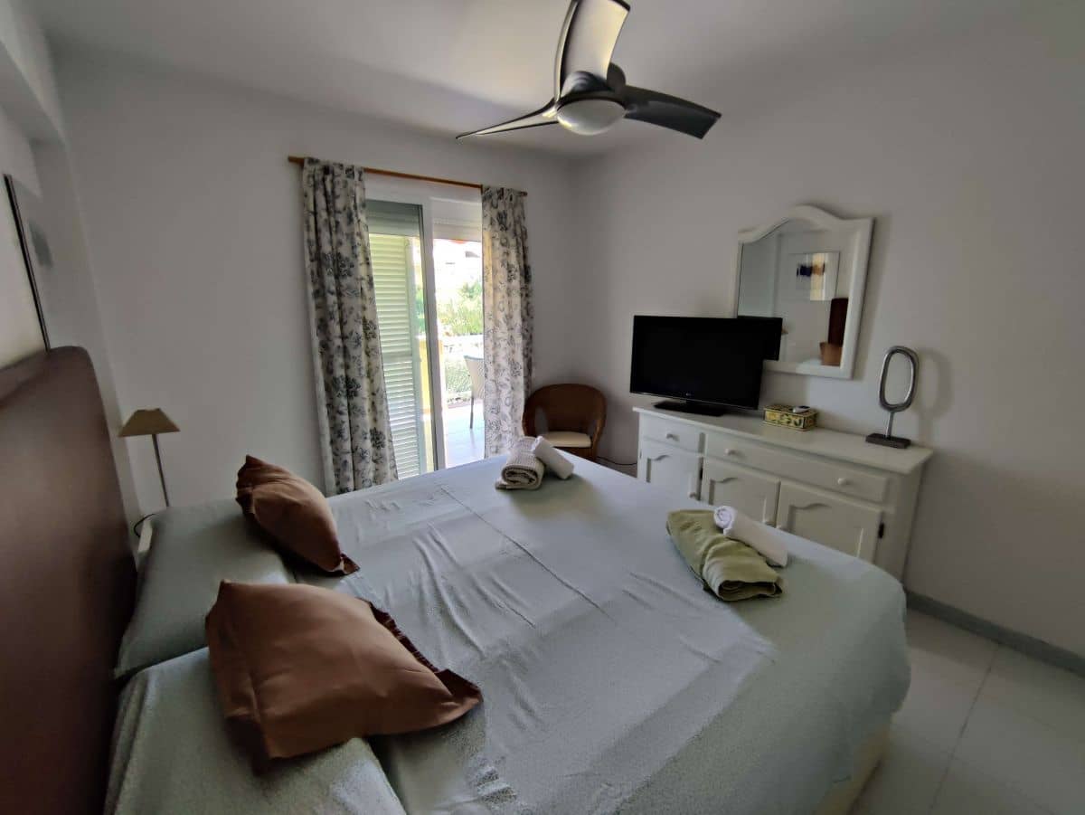 Apartamento de 2 habitaciones en Dénia en alquiler con piscina garaje - 825 € (Ref: 4741394)