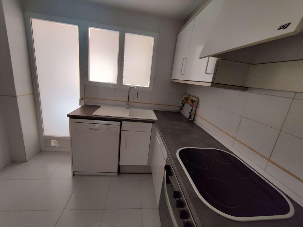 Apartamento de 2 habitaciones en Dénia en alquiler con piscina garaje - 825 € (Ref: 4741394)