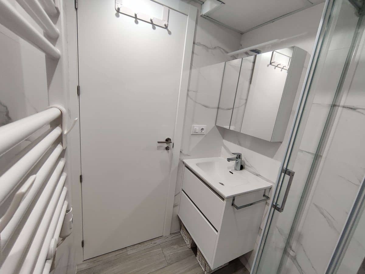 Apartamento de 2 habitaciones en Dénia en alquiler con piscina garaje - 825 € (Ref: 4741394)