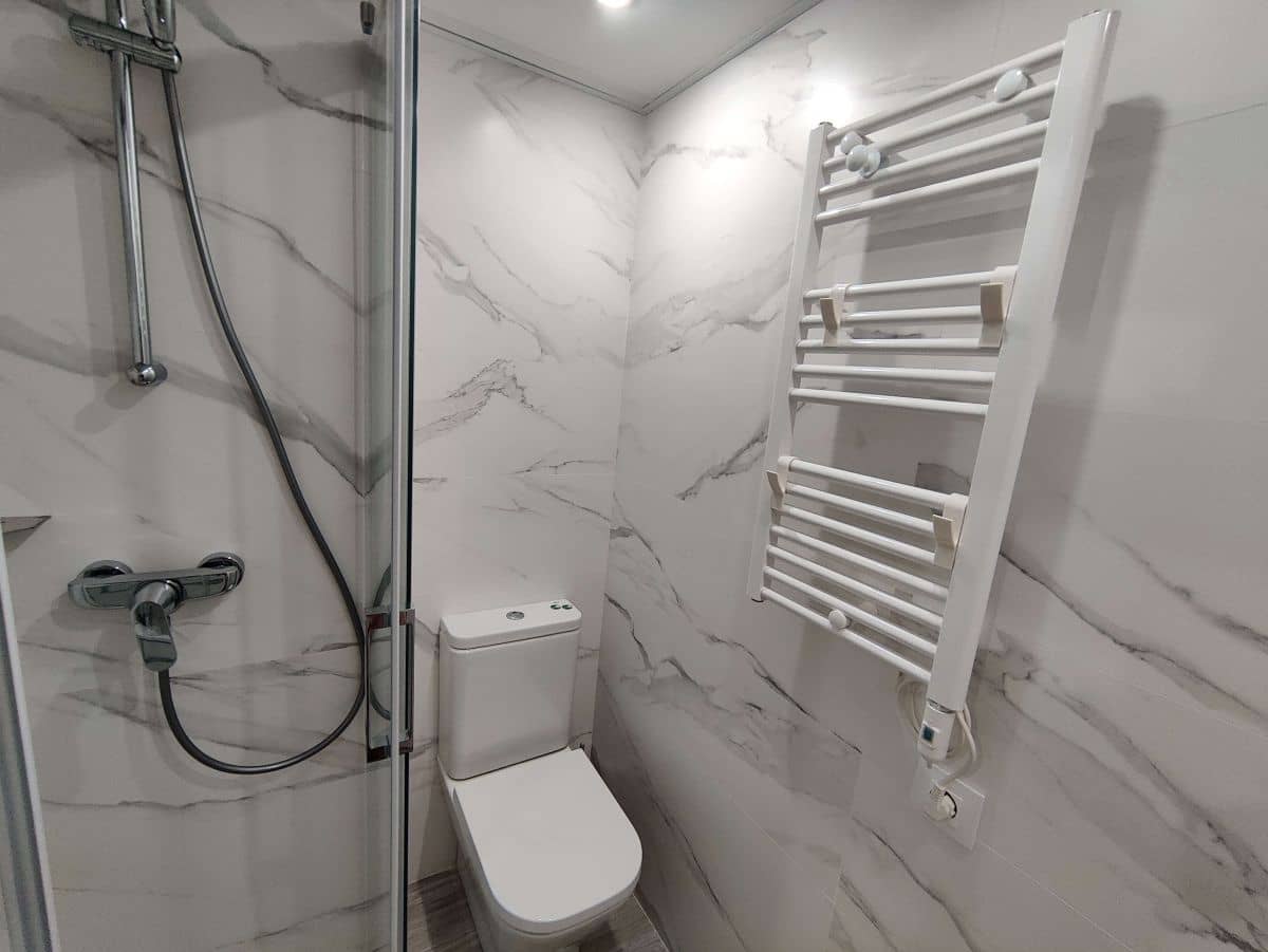 Apartamento de 2 habitaciones en Dénia en alquiler con piscina garaje - 825 € (Ref: 4741394)