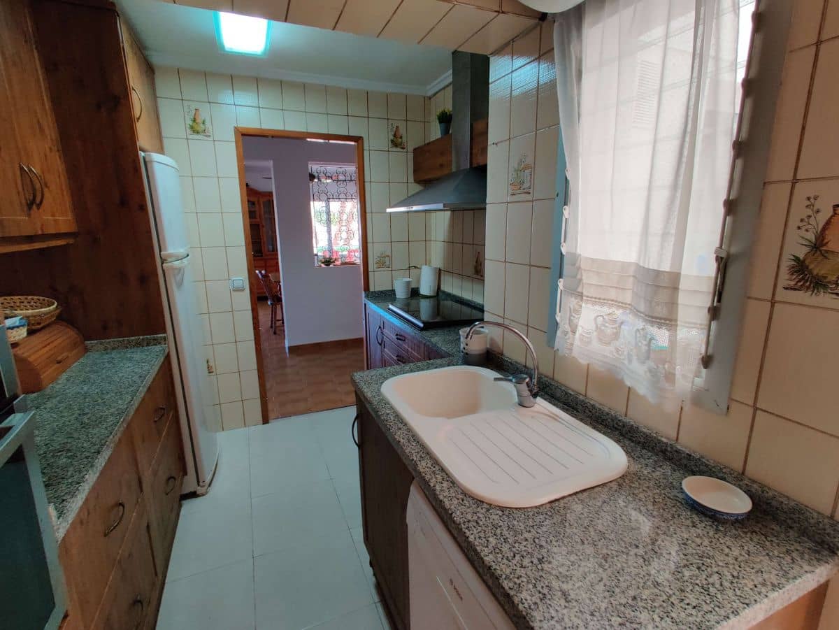 3 bedroom Apartment for rent in Denia with garage - € 795 (Ref: 4914489)