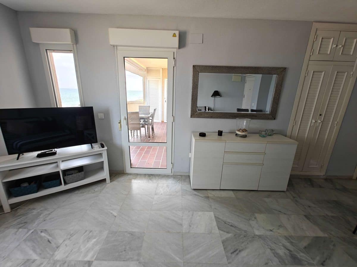 2 soverom Leilighet til leie i Denia med svømmebasseng garasje - € 950 (Ref: 5453103)