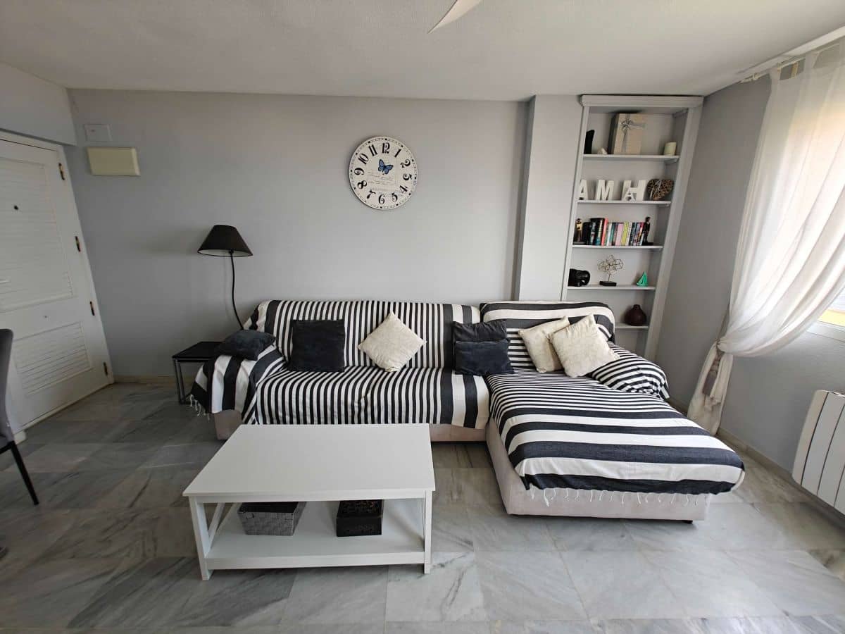 2 soverom Leilighet til leie i Denia med svømmebasseng garasje - € 950 (Ref: 5453103)