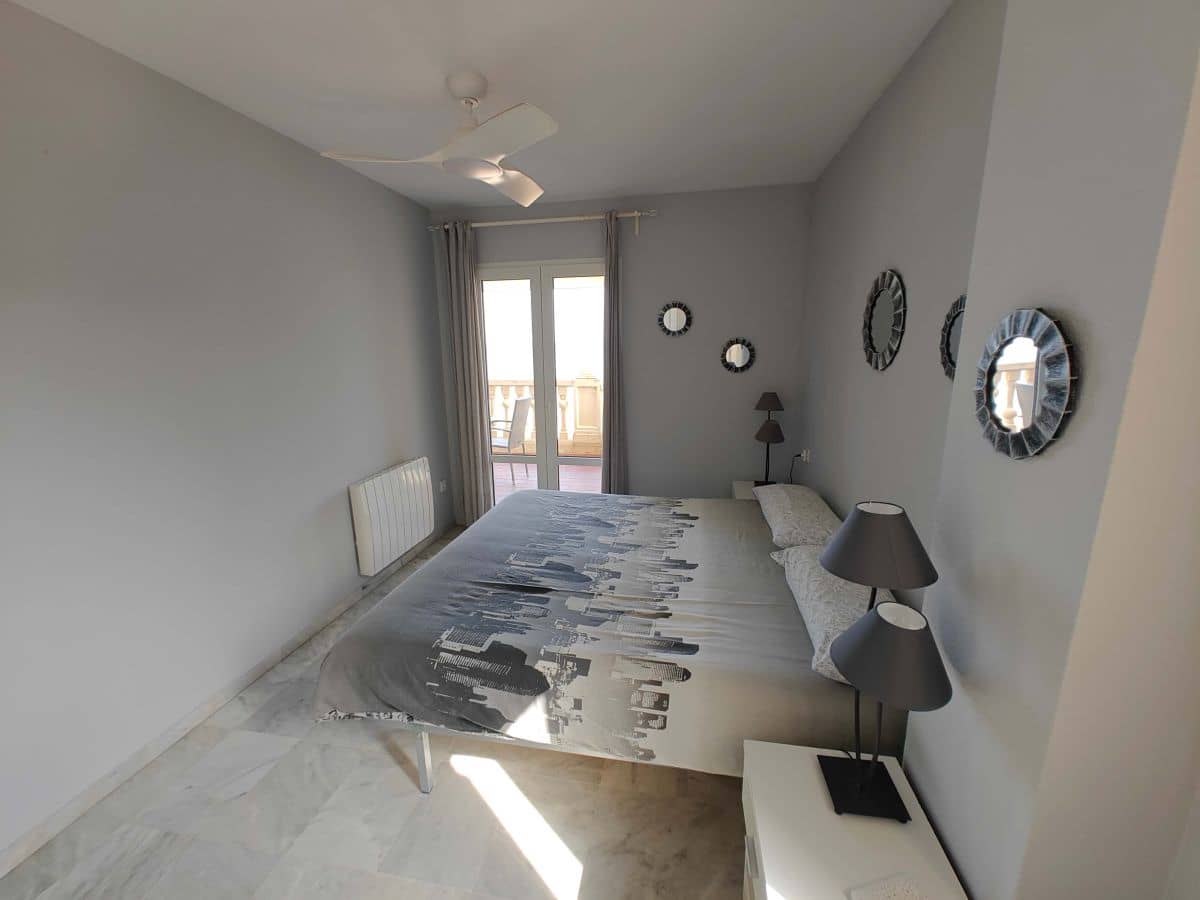 2 soverom Leilighet til leie i Denia med svømmebasseng garasje - € 950 (Ref: 5453103)
