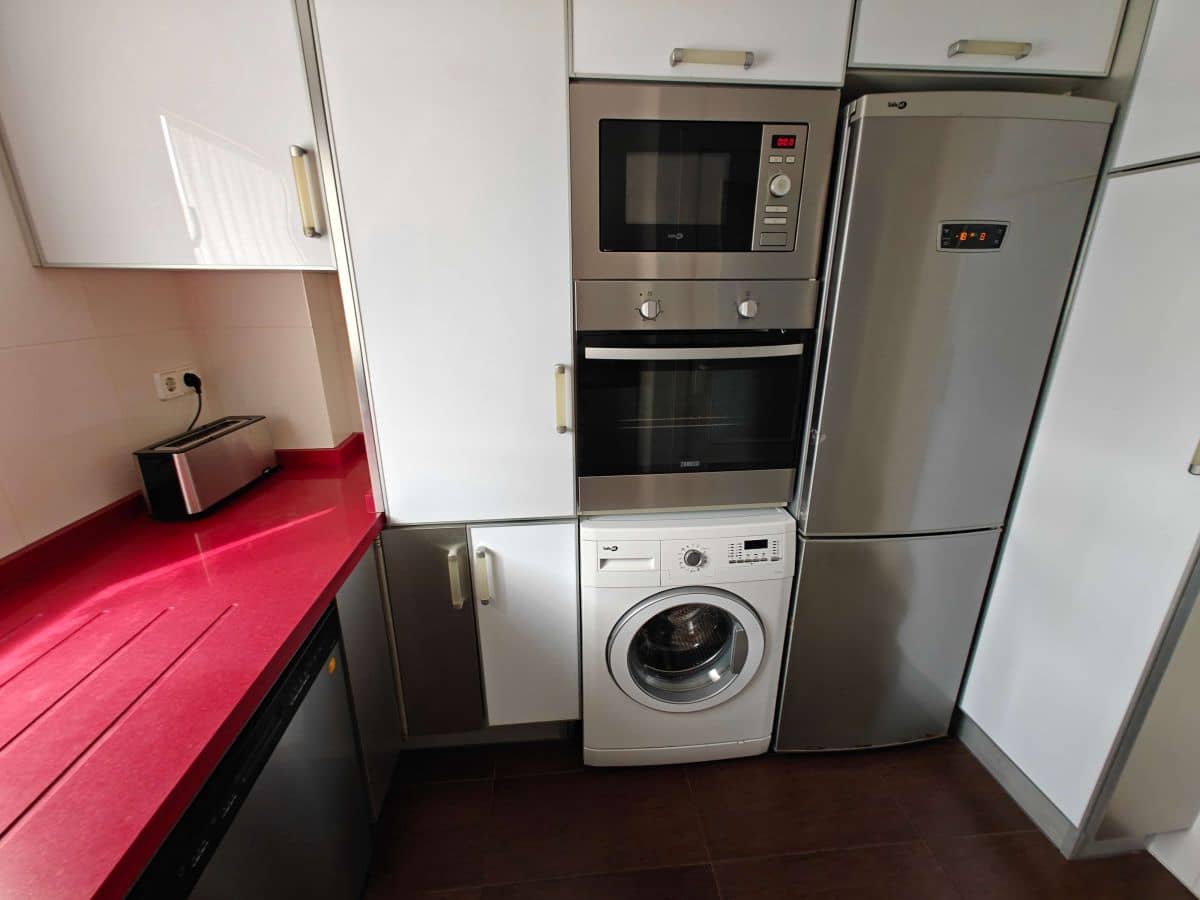 2 soverom Leilighet til leie i Denia med svømmebasseng garasje - € 950 (Ref: 5453103)