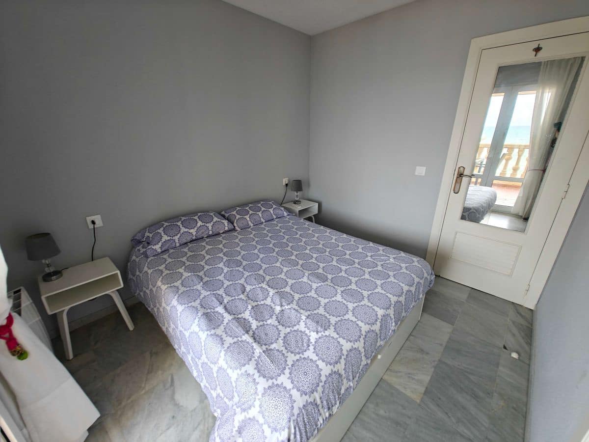 2 soverom Leilighet til leie i Denia med svømmebasseng garasje - € 950 (Ref: 5453103)