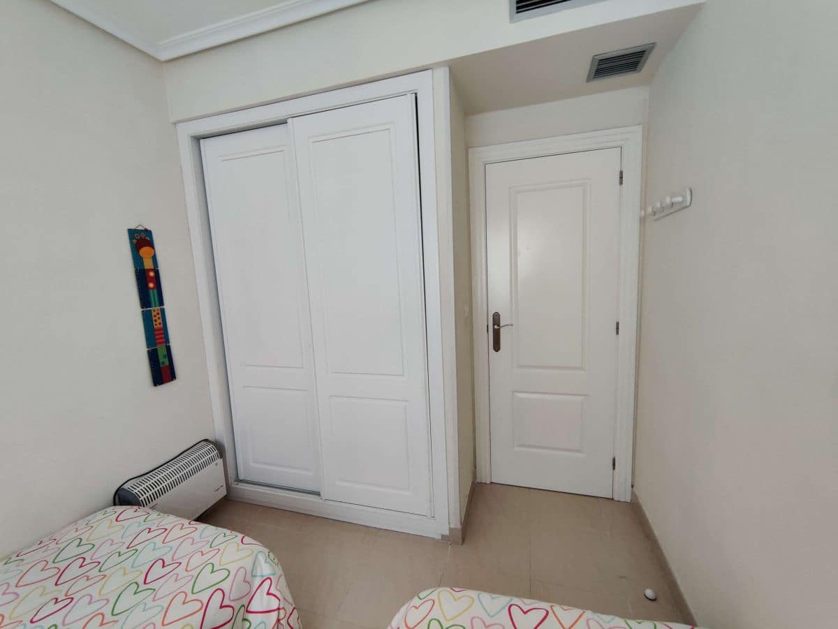 3 soveværelse Lejlighed til leje i Denia med swimmingpool garage - € 785 (Ref: 5704352)