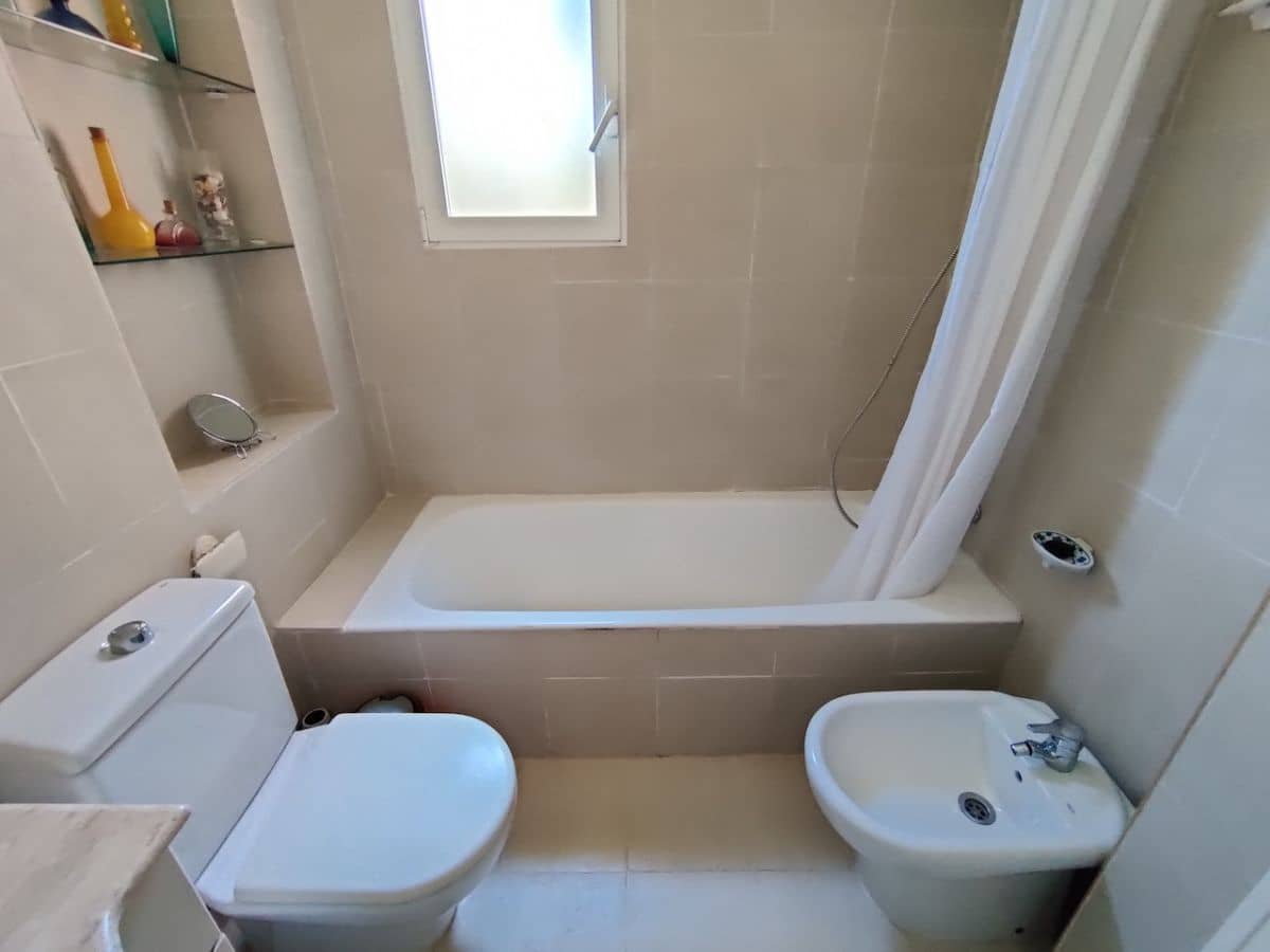 3 soveværelse Lejlighed til leje i Denia med swimmingpool garage - € 785 (Ref: 5704352)