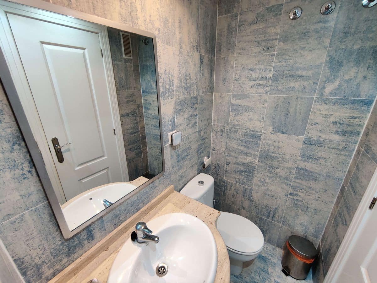 3 soveværelse Lejlighed til leje i Denia med swimmingpool garage - € 785 (Ref: 5704352)