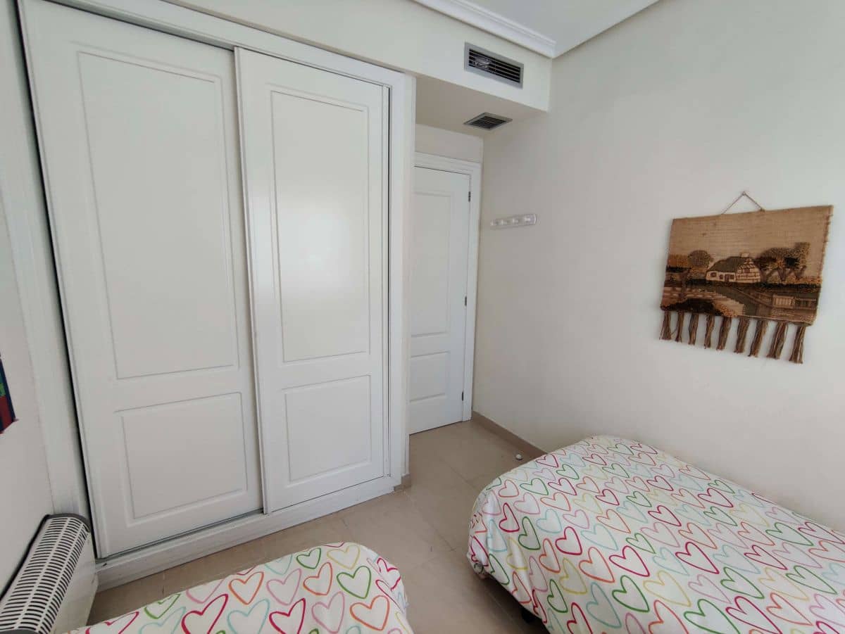 3 soveværelse Lejlighed til leje i Denia med swimmingpool garage - € 785 (Ref: 5704352)