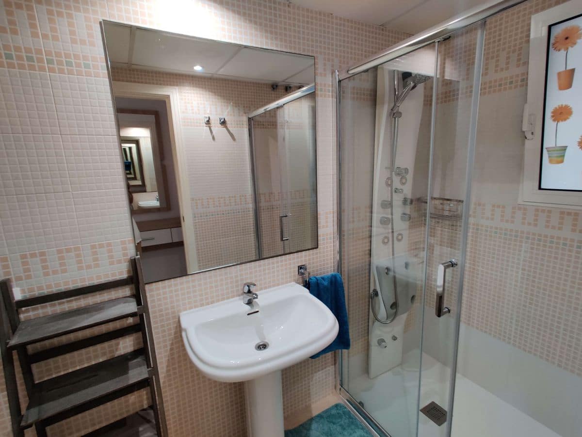 1 soveværelse Lejlighed til leje i Denia med swimmingpool garage - € 675 (Ref: 6443715)