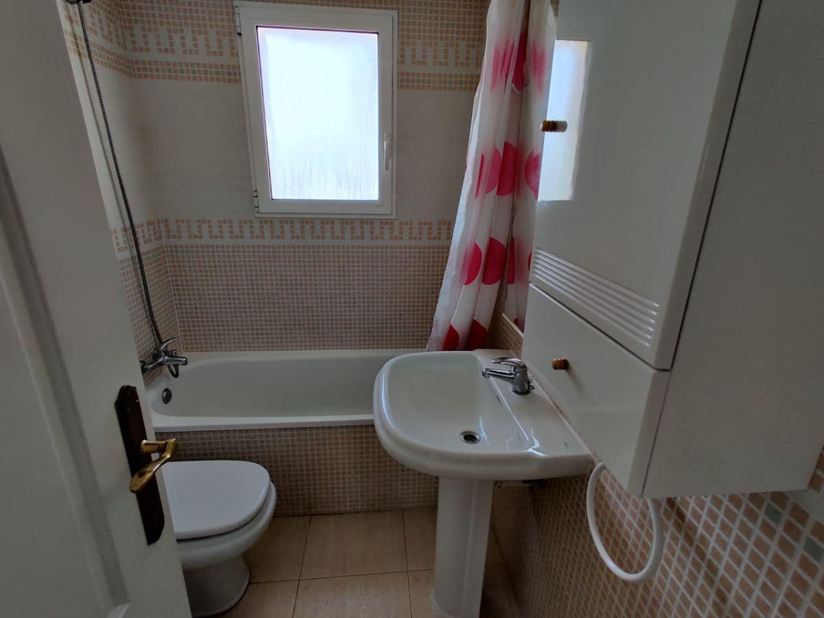 2 soverom Leilighet til leie i Denia med svømmebasseng garasje - € 750 (Ref: 6446769)