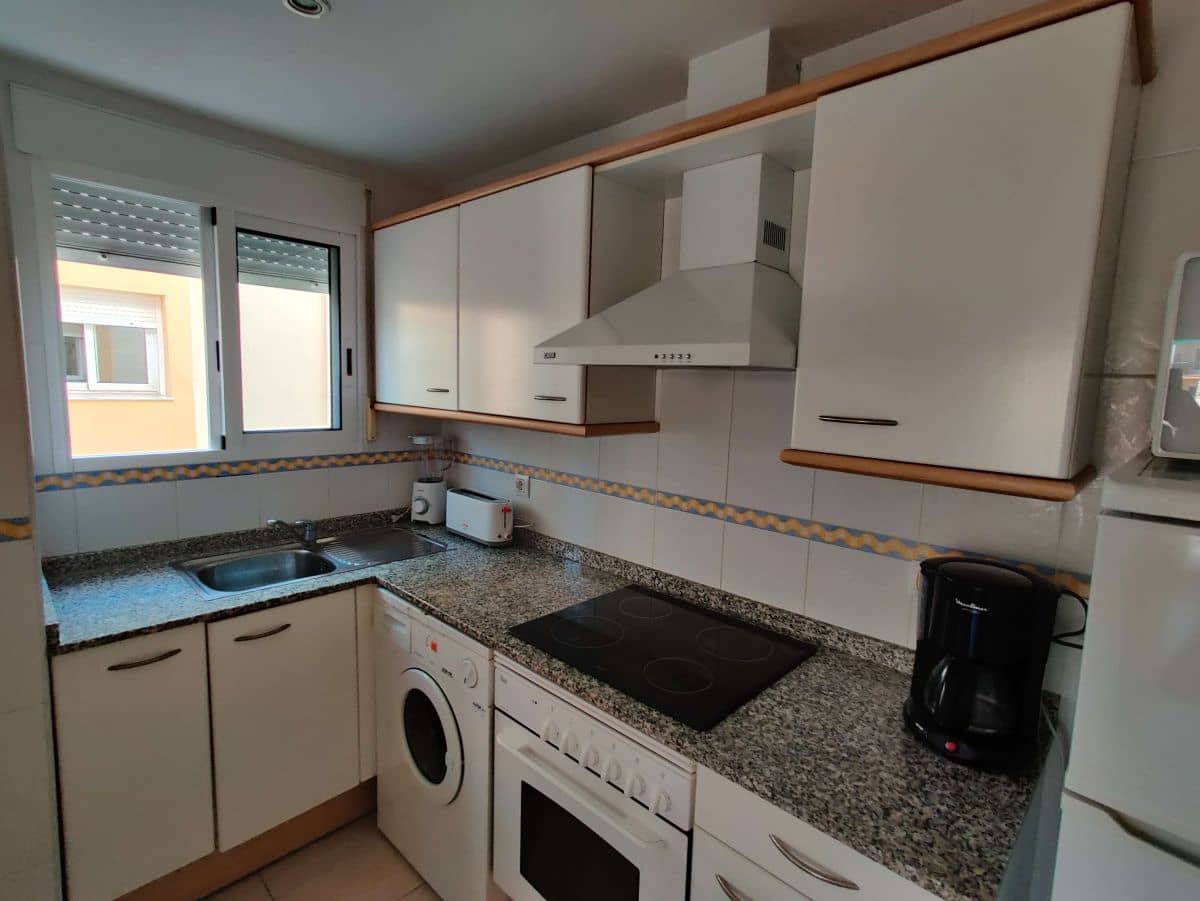 2 soverom Leilighet til leie i Denia med svømmebasseng garasje - € 750 (Ref: 6446769)