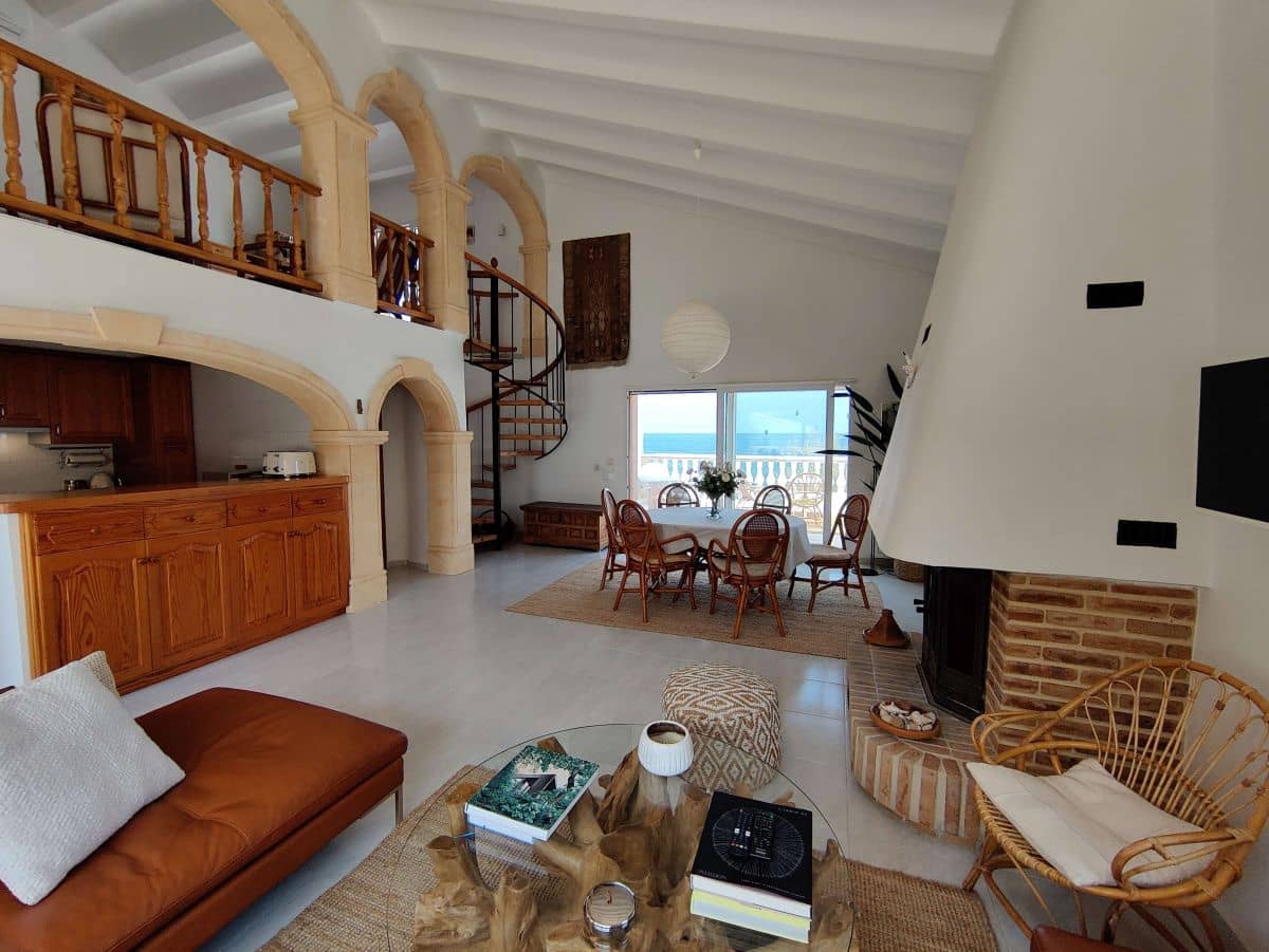 3 bedroom Penthouse for rent in Denia with pool garage - € 2,000 (Ref: 7593950)