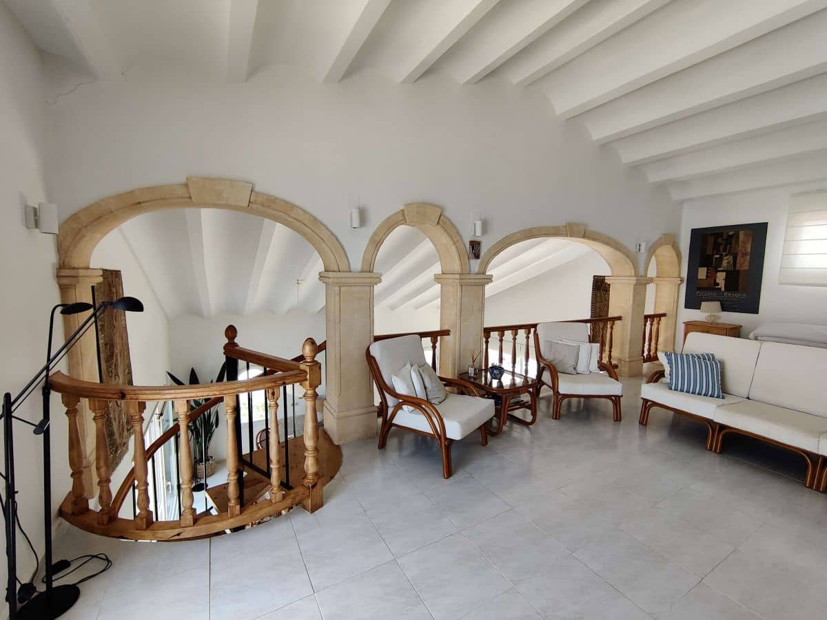 3 bedroom Penthouse for rent in Denia with pool garage - € 2,000 (Ref: 7593950)