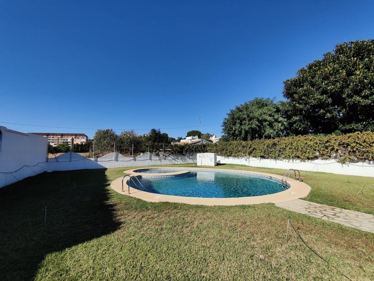 1 soveværelse Lejlighed til leje i Denia med swimmingpool garage - € 900 (Ref: 7886928)