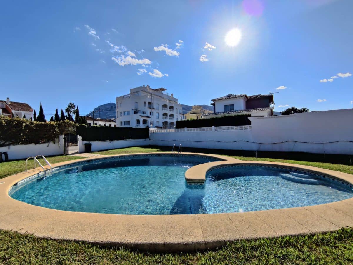 1 soveværelse Lejlighed til leje i Denia med swimmingpool garage - € 900 (Ref: 7886928)