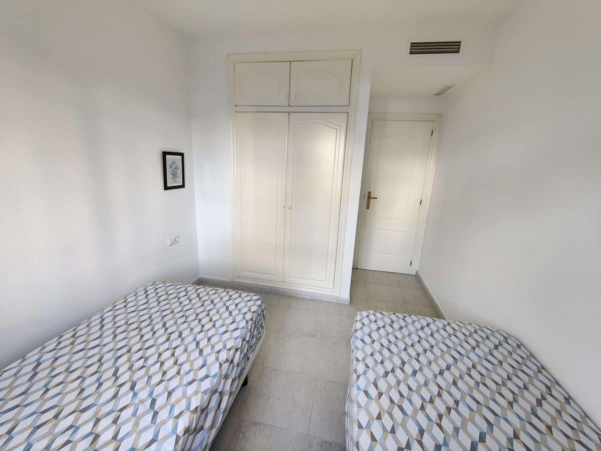 2 soveværelse Lejlighed til leje i Denia med swimmingpool garage - € 750 (Ref: 7899238)