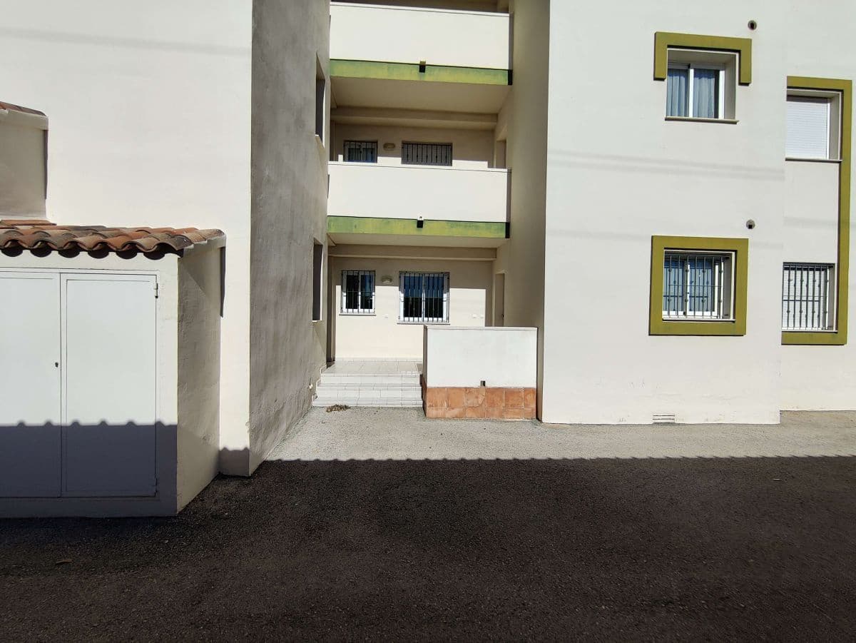 2 soveværelse Lejlighed til leje i Denia med swimmingpool garage - € 750 (Ref: 7899238)