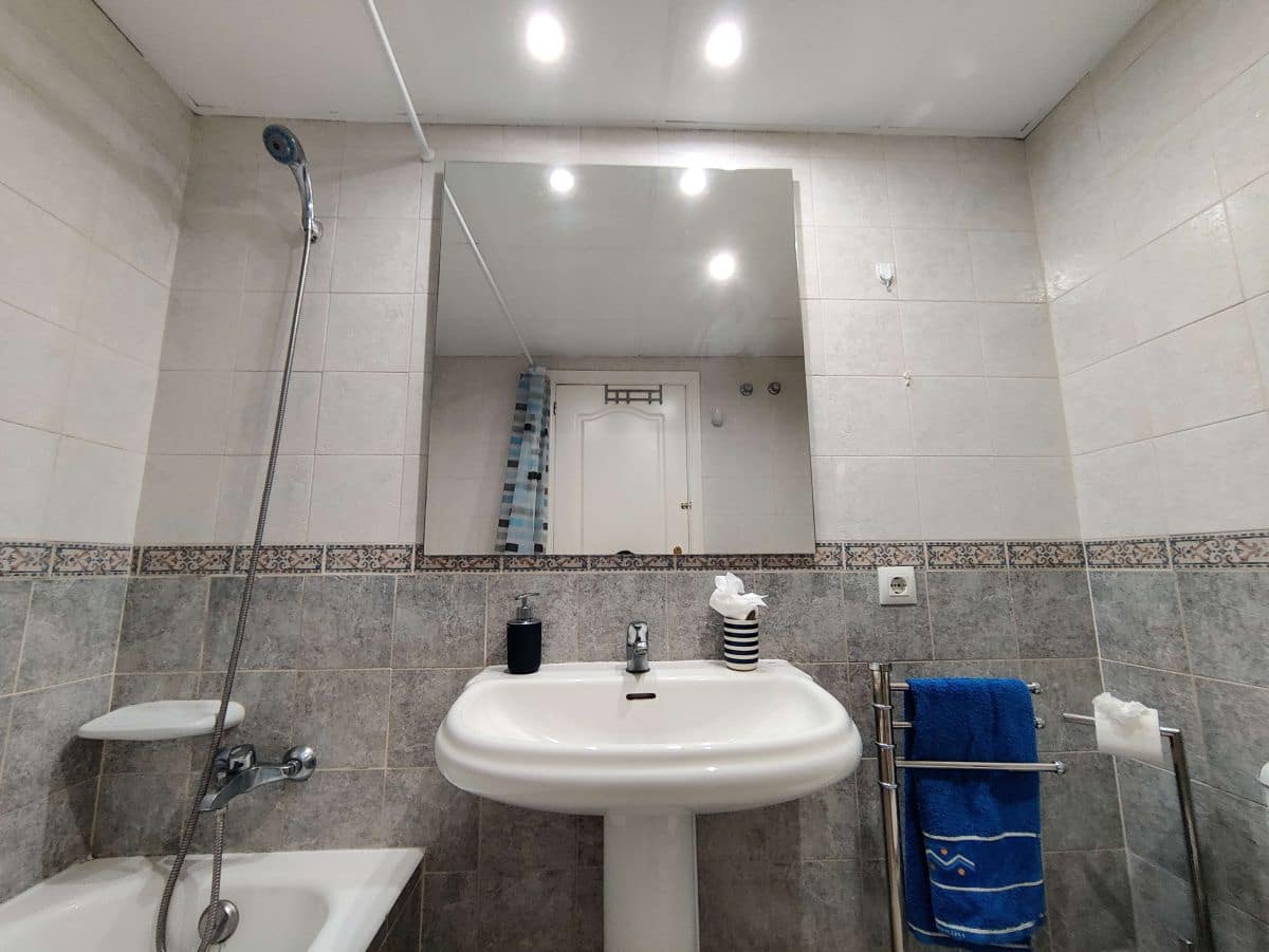 2 soveværelse Lejlighed til leje i Denia med swimmingpool garage - € 750 (Ref: 7899238)