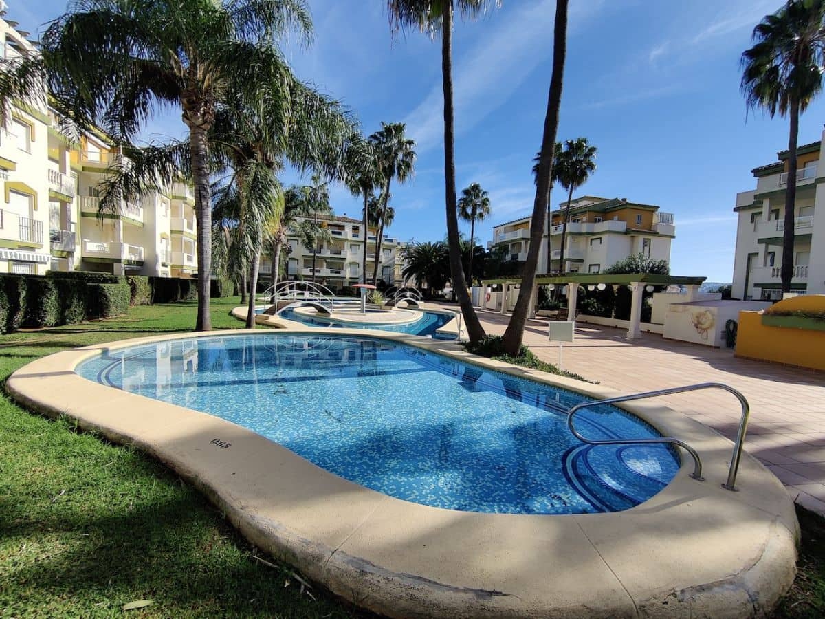 2 soveværelse Lejlighed til leje i Denia med swimmingpool garage - € 750 (Ref: 7899238)