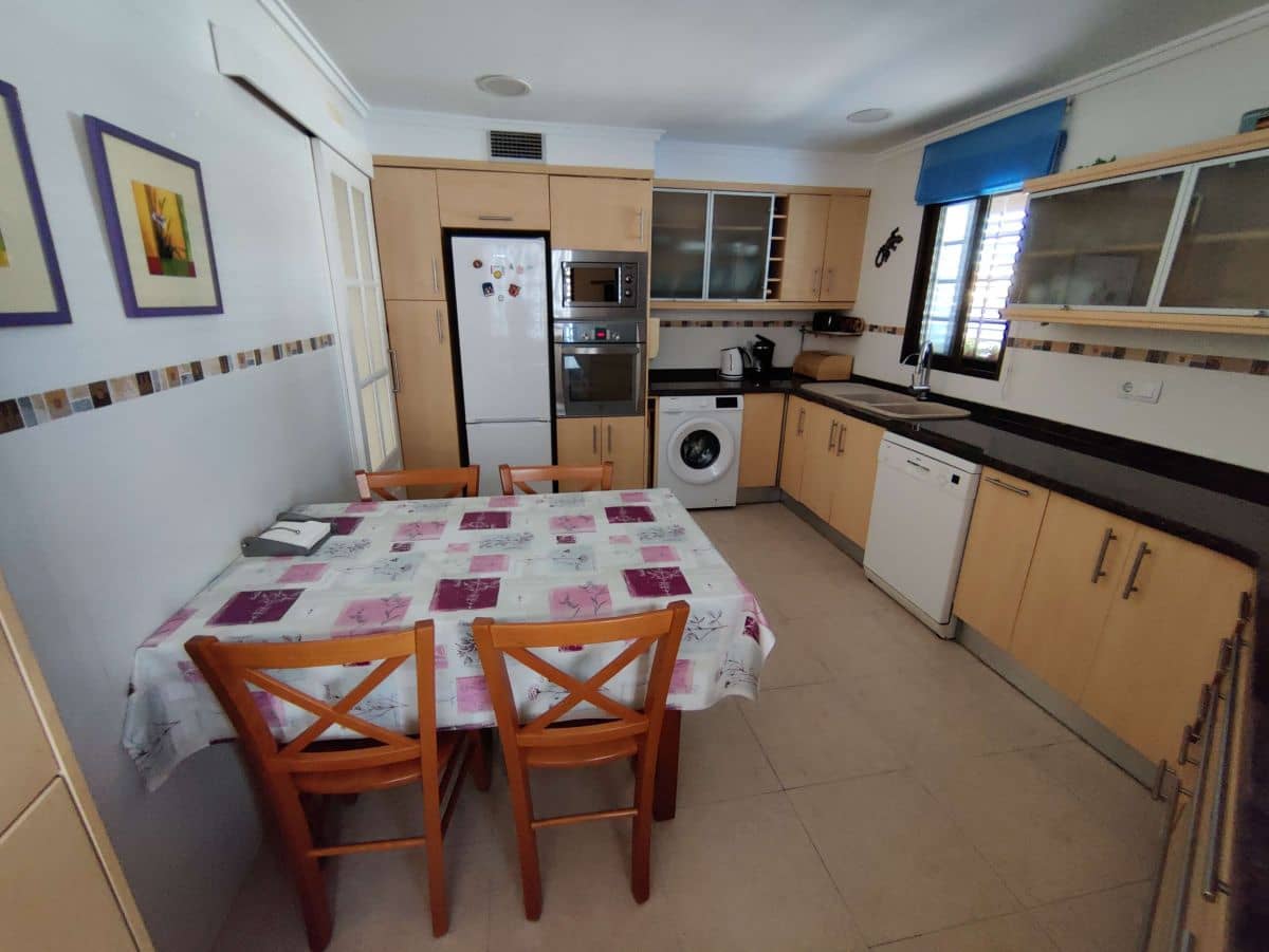 3 sypialnia Apartament do wynajęcia w Denia z basenem - 800 € (Ref: 8390059)