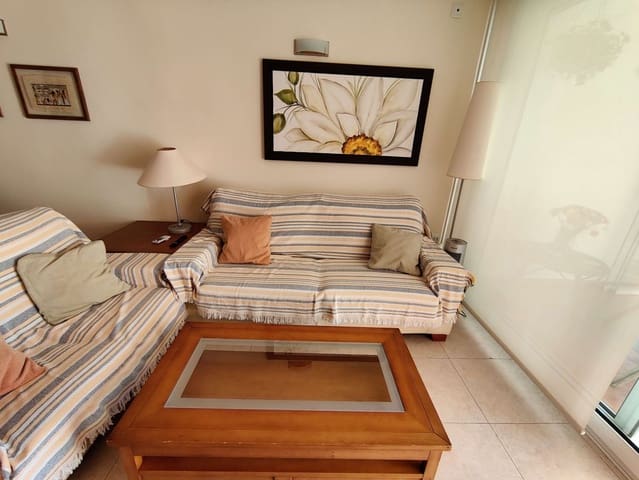 3 soveværelse Lejlighed til leje i Dénia med swimmingpool - € 800 (Ref: 8390059)