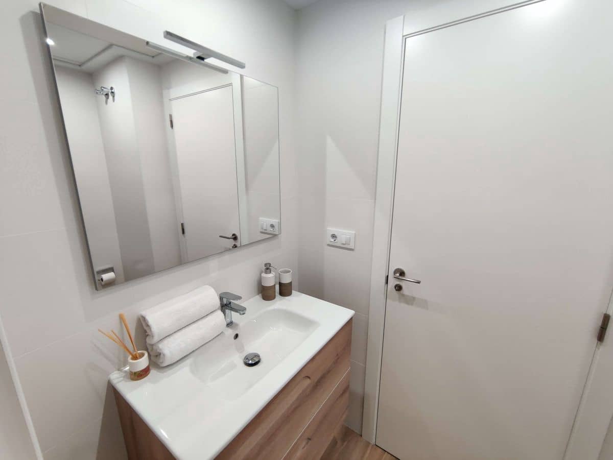 2 soveværelse Lejlighed til leje i Denia med garage - € 900 (Ref: 8420538)