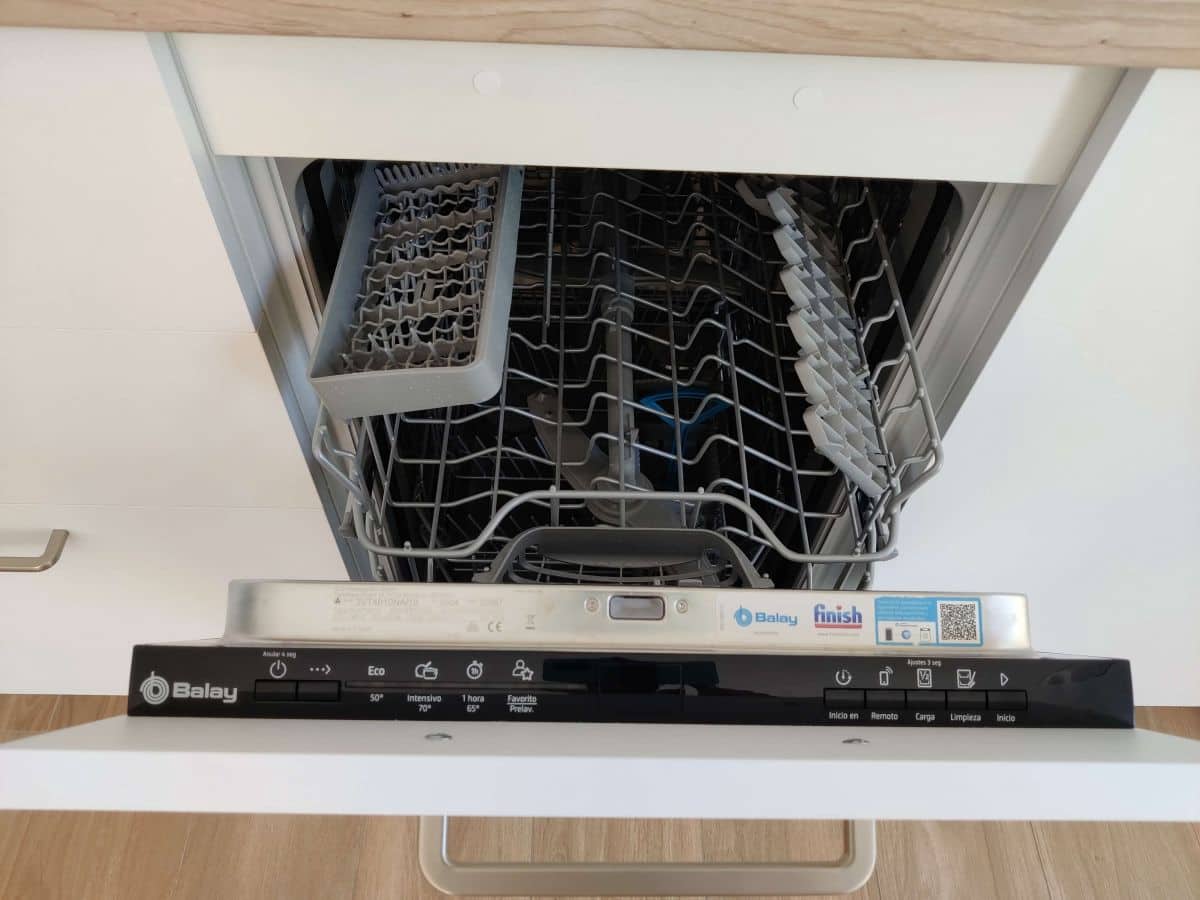 2 soveværelse Lejlighed til leje i Denia med garage - € 900 (Ref: 8420538)