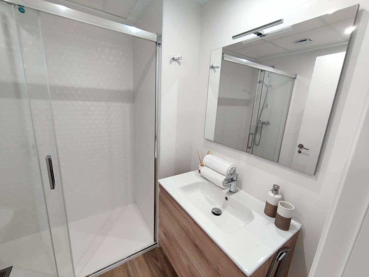 2 soveværelse Lejlighed til leje i Denia med garage - € 900 (Ref: 8420538)