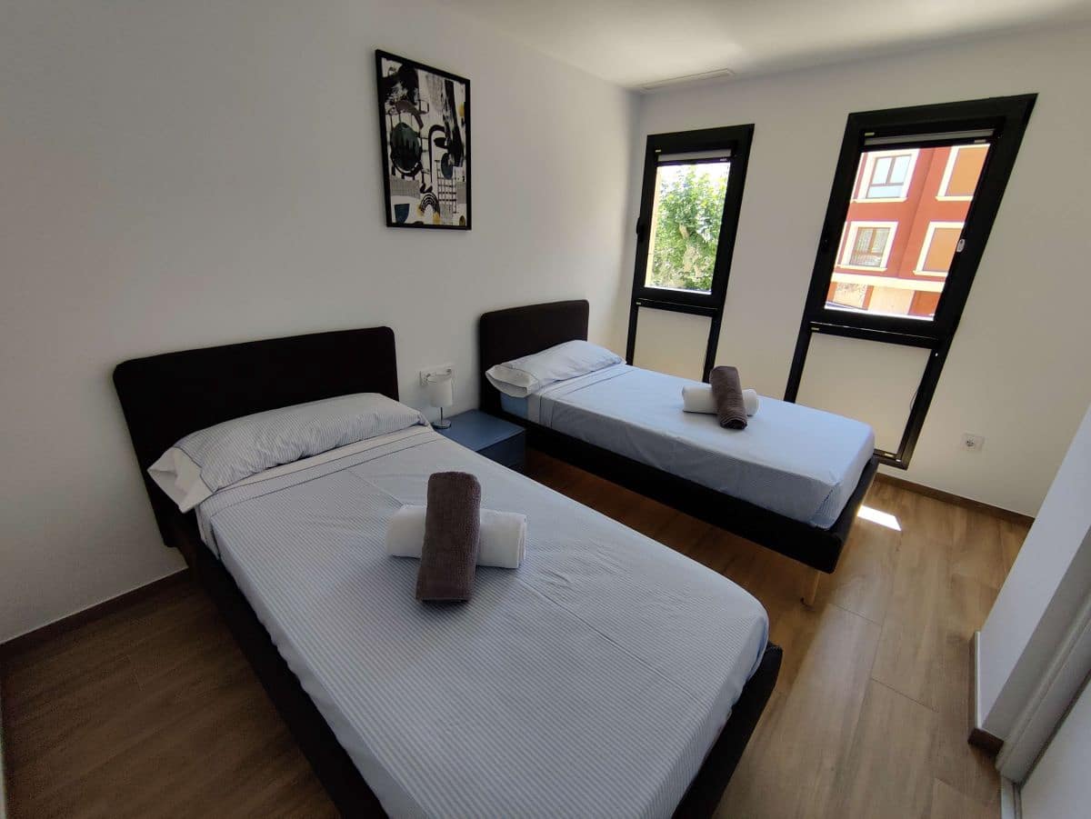 2 soveværelse Lejlighed til leje i Denia med garage - € 900 (Ref: 8420538)