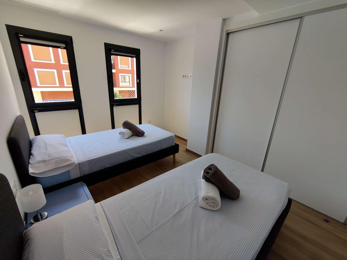 2 soveværelse Lejlighed til leje i Denia med garage - € 900 (Ref: 8420538)