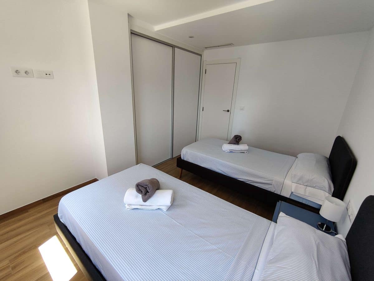 2 soveværelse Lejlighed til leje i Denia med garage - € 900 (Ref: 8420538)