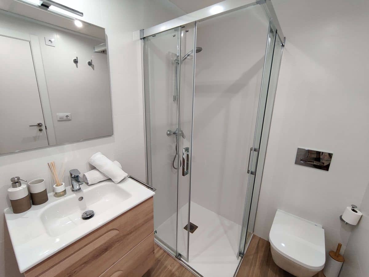 2 soveværelse Lejlighed til leje i Denia med garage - € 900 (Ref: 8420538)