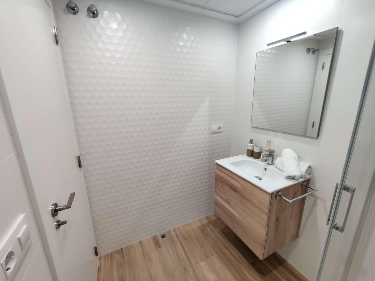 2 soveværelse Lejlighed til leje i Denia med garage - € 900 (Ref: 8420538)